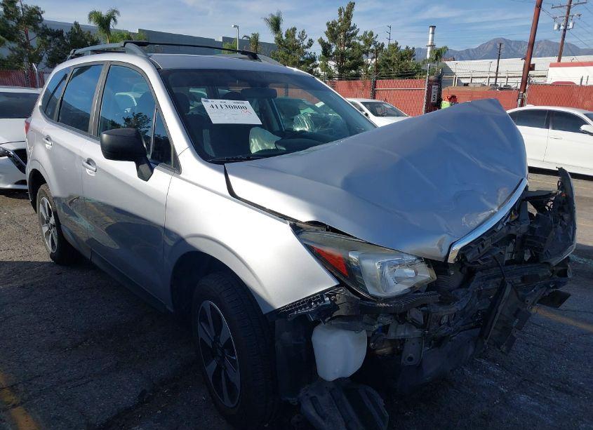 2017 Subaru Forester 2.5I (VIN JF2SJABC6HH456098) main photo