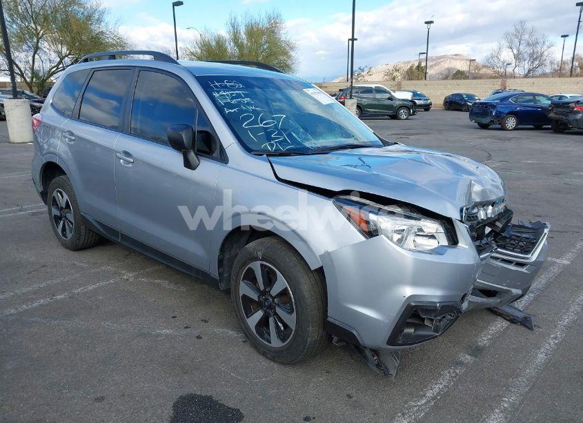 2018 Subaru Forester 2.5I (VIN JF2SJABC6JH414729) main photo