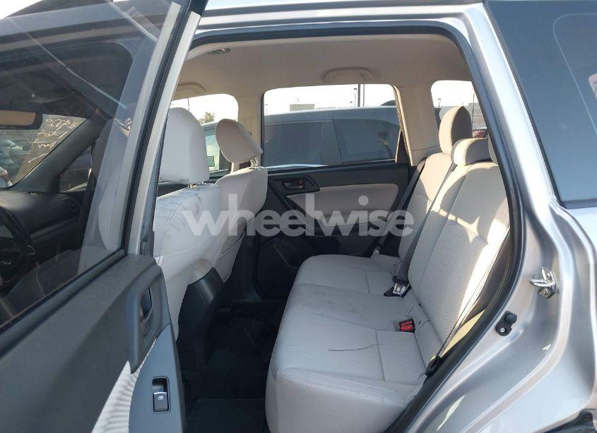 Photo 8 of 2018 Subaru Forester 2.5I (VIN JF2SJABC6JH414729)