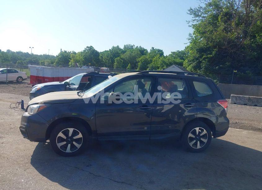 Photo 14 of 2018 Subaru Forester 2.5I (VIN JF2SJABC6JH422894)