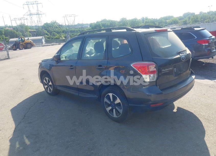 Photo 3 of 2018 Subaru Forester 2.5I (VIN JF2SJABC6JH422894)