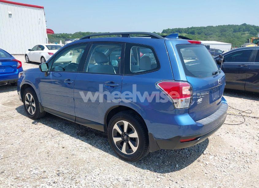 Photo 3 of 2018 Subaru Forester 2.5I (VIN JF2SJABC6JH458665)