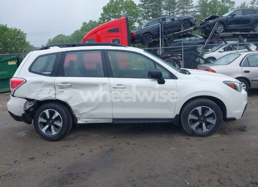 Photo 13 of 2018 Subaru Forester 2.5I (VIN JF2SJABC6JH467947)