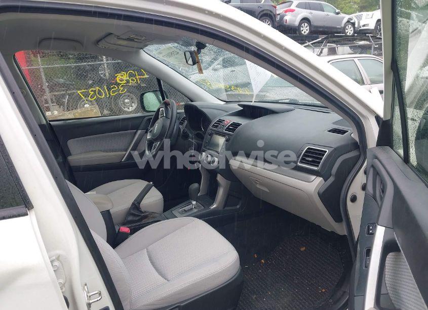 Photo 5 of 2018 Subaru Forester 2.5I (VIN JF2SJABC6JH467947)