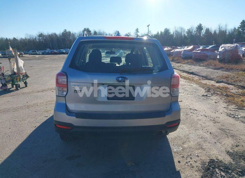Photo 16 of 2018 Subaru Forester 2.5I (VIN JF2SJABC6JH492573)