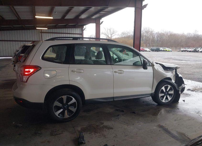 Photo 13 of 2018 Subaru Forester 2.5I (VIN JF2SJABC6JH576831)