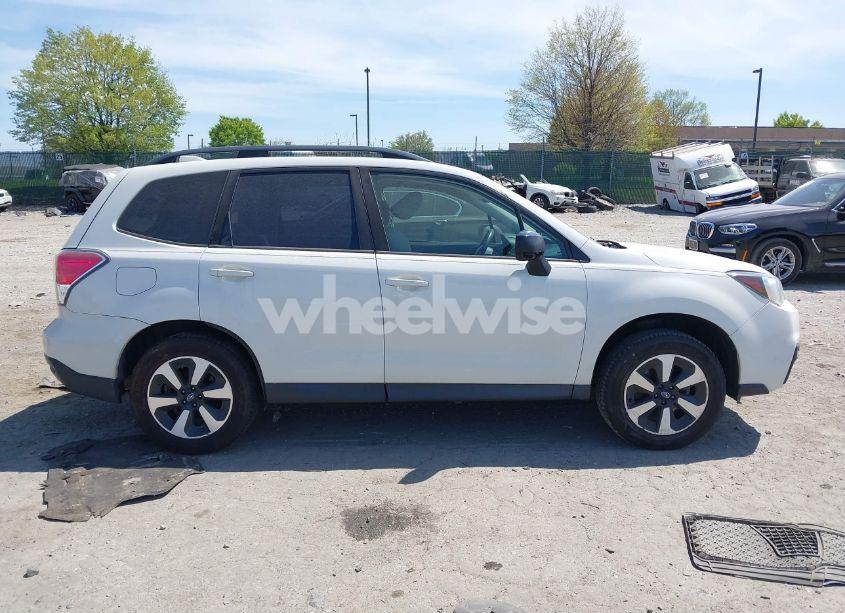 Photo 12 of 2017 Subaru Forester 2.5I (VIN JF2SJABC7HH558123)