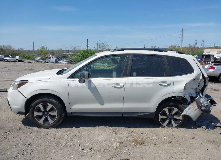Photo 13 of 2017 Subaru Forester 2.5I (VIN JF2SJABC7HH558123)
