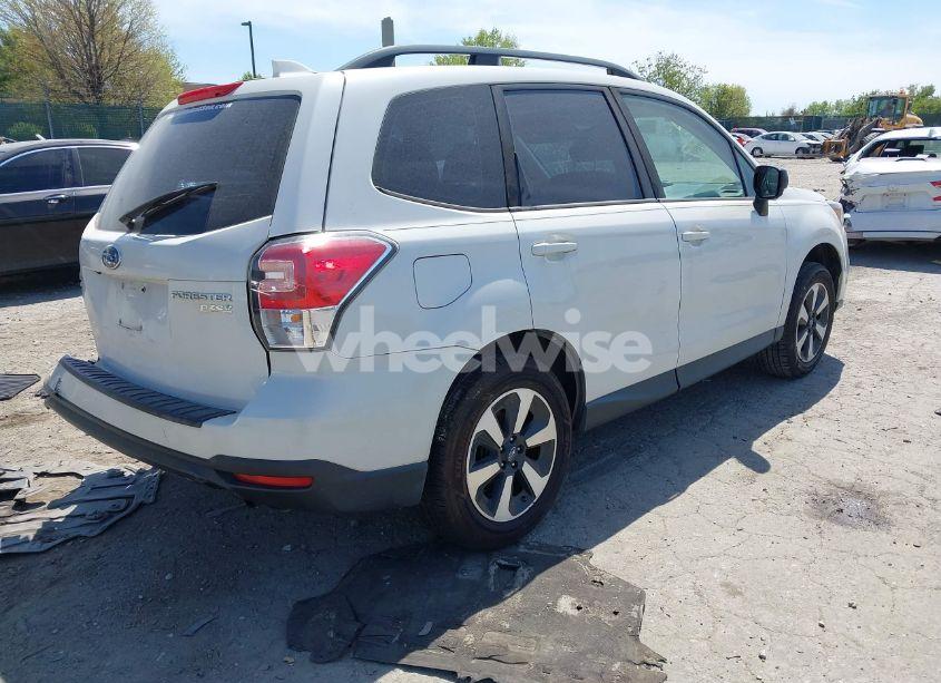 Photo 4 of 2017 Subaru Forester 2.5I (VIN JF2SJABC7HH558123)