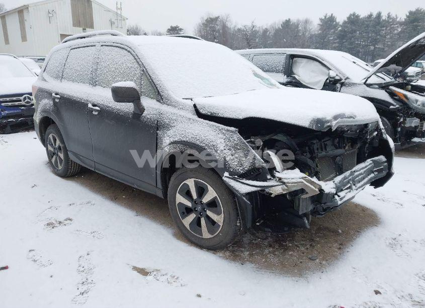 2018 Subaru Forester 2.5I (VIN JF2SJABC7JH410513) main photo