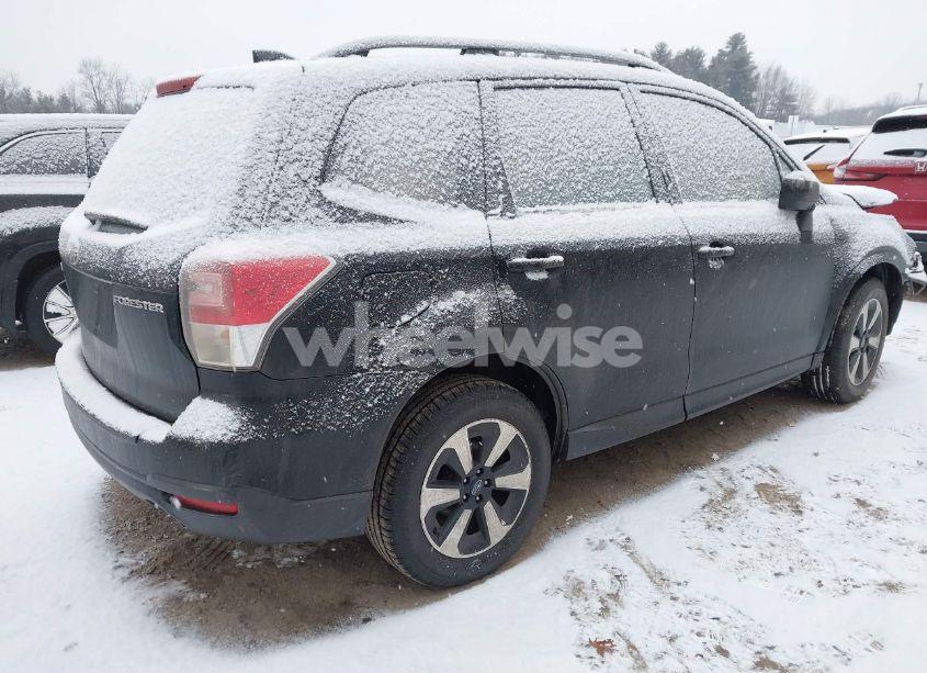 Photo 4 of 2018 Subaru Forester 2.5I (VIN JF2SJABC7JH410513)