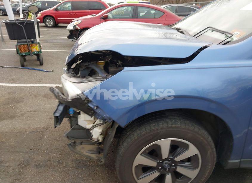 Photo 6 of 2018 Subaru Forester 2.5I (VIN JF2SJABC7JH472767)