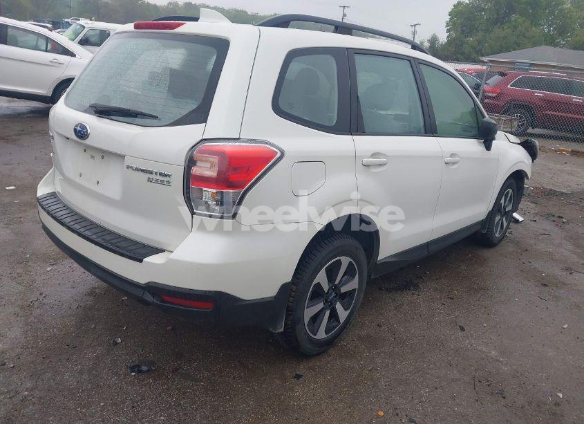 Photo 4 of 2017 Subaru Forester 2.5I (VIN JF2SJABC8HH416833)