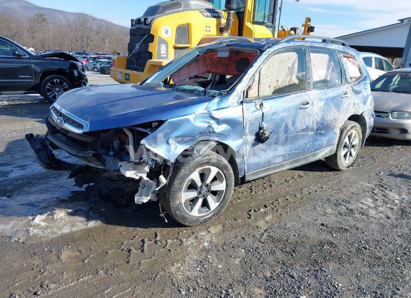 Photo 2 of 2018 Subaru Forester 2.5I (VIN JF2SJABC8JH488301)