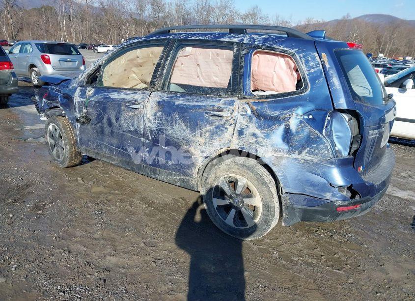 Photo 3 of 2018 Subaru Forester 2.5I (VIN JF2SJABC8JH488301)