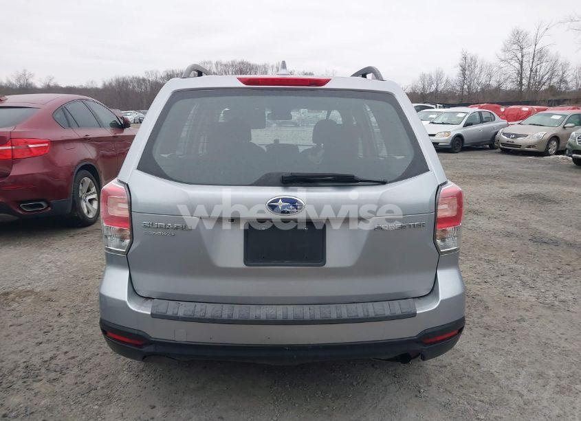 Photo 16 of 2018 Subaru Forester 2.5I (VIN JF2SJABC8JH524178)