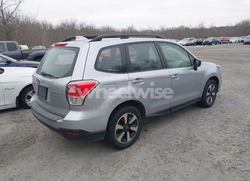 Photo 4 of 2018 Subaru Forester 2.5I (VIN JF2SJABC8JH524178)