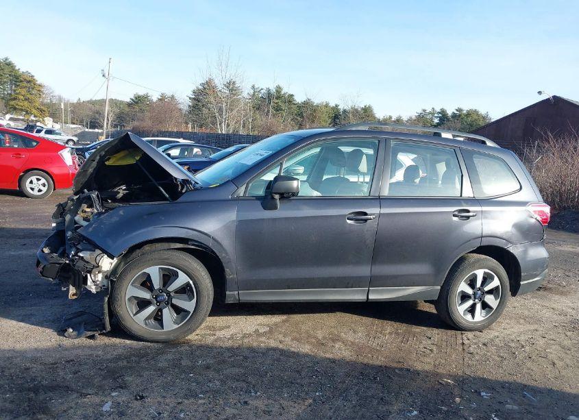 Photo 14 of 2018 Subaru Forester 2.5I (VIN JF2SJABC8JH589824)