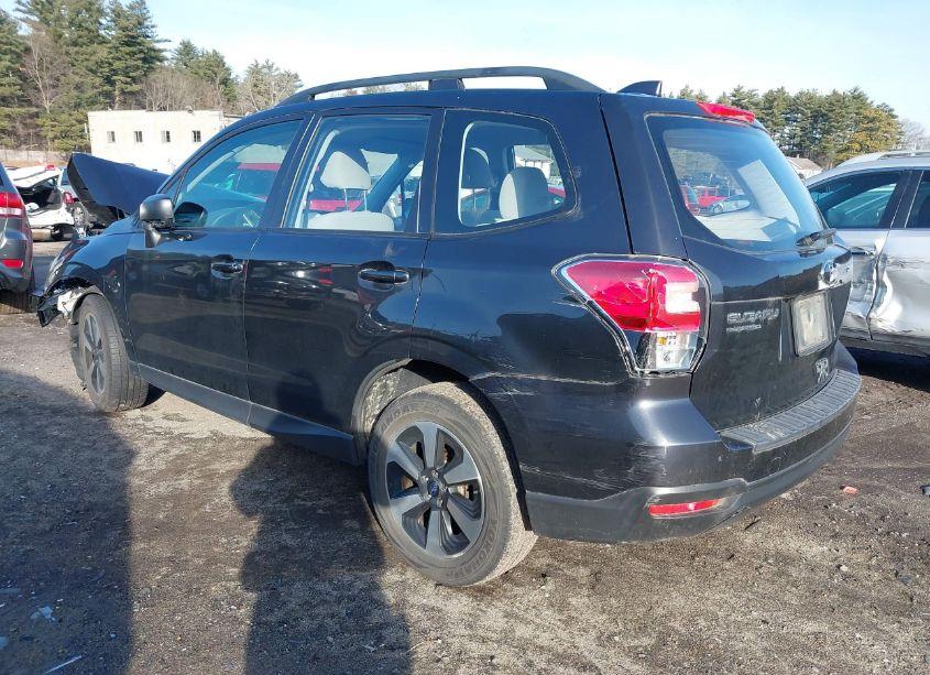 Photo 3 of 2018 Subaru Forester 2.5I (VIN JF2SJABC8JH589824)