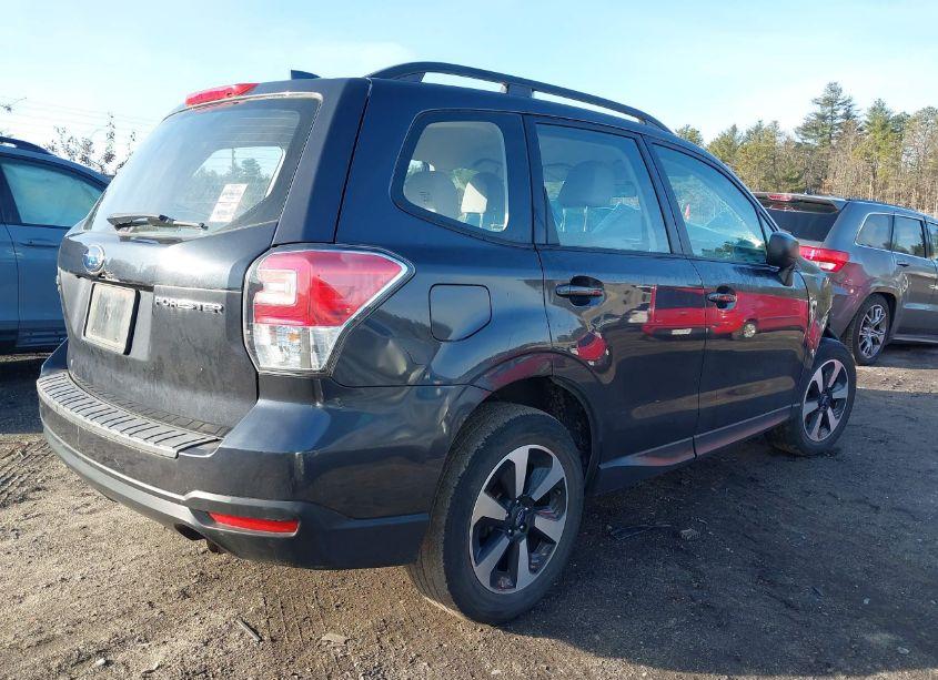 Photo 4 of 2018 Subaru Forester 2.5I (VIN JF2SJABC8JH589824)