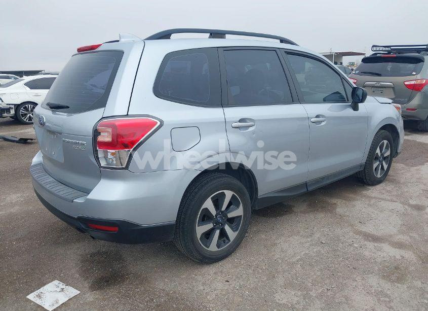 Photo 4 of 2017 Subaru Forester 2.5I (VIN JF2SJABC9HH487989)