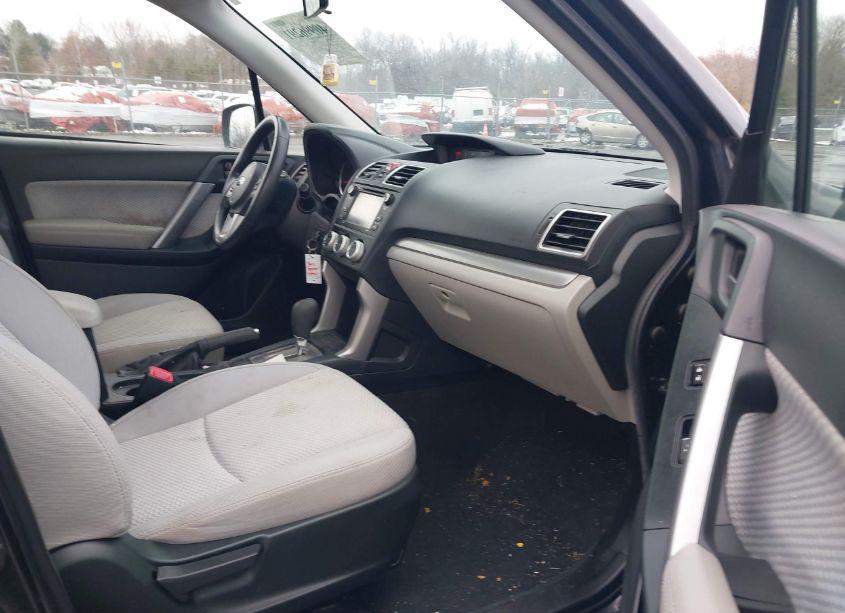 Photo 5 of 2018 Subaru Forester 2.5I (VIN JF2SJABC9JH431315)