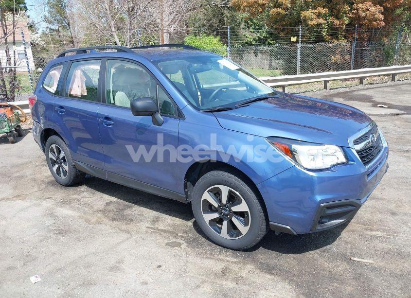 2018 Subaru Forester 2.5I (VIN JF2SJABC9JH525596) main photo