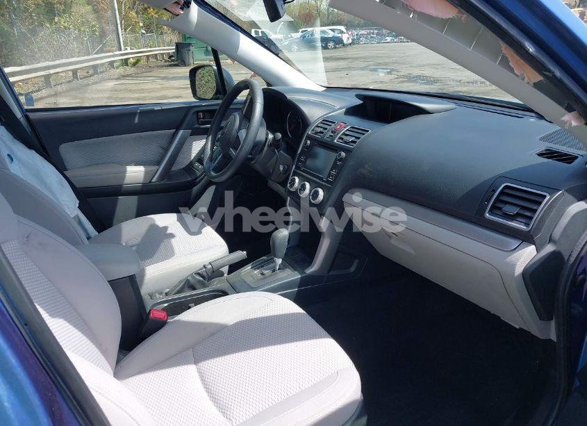 Photo 5 of 2018 Subaru Forester 2.5I (VIN JF2SJABC9JH525596)