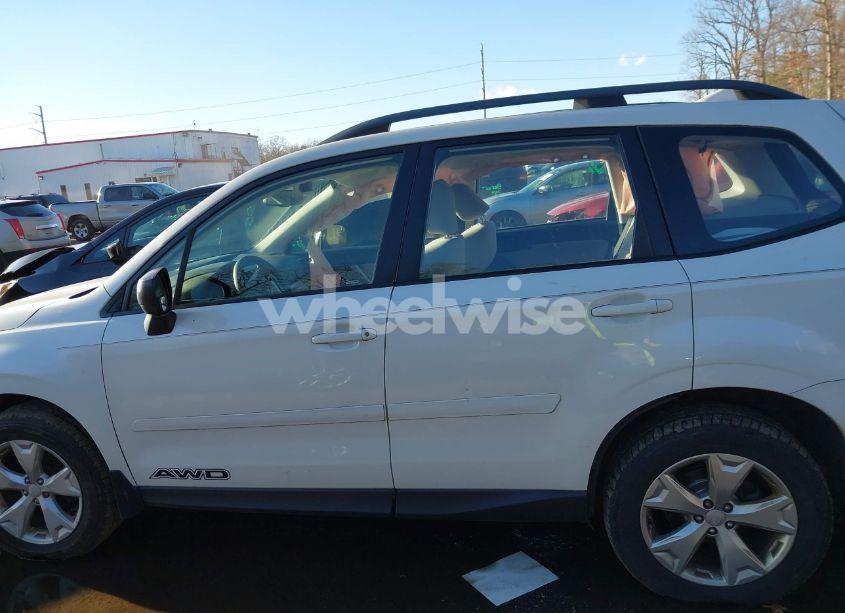 Photo 14 of 2016 Subaru Forester 2.5I (VIN JF2SJABCXGH500537)