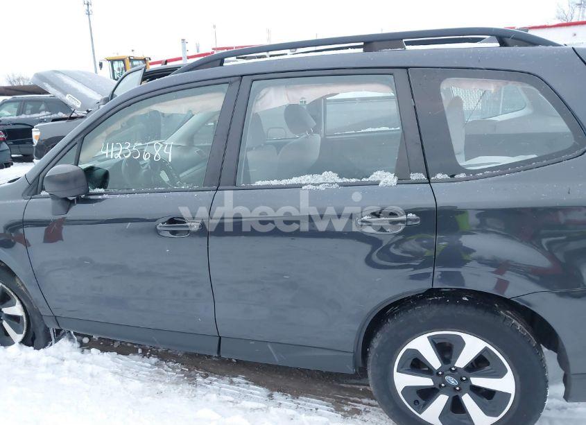 Photo 15 of 2018 Subaru Forester 2.5I (VIN JF2SJABCXJH525056)