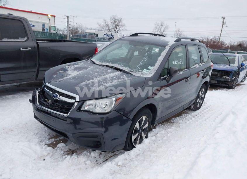 Photo 2 of 2018 Subaru Forester 2.5I (VIN JF2SJABCXJH525056)