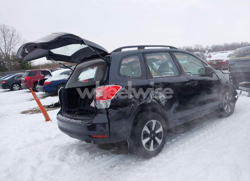 Photo 4 of 2018 Subaru Forester 2.5I (VIN JF2SJABCXJH525056)