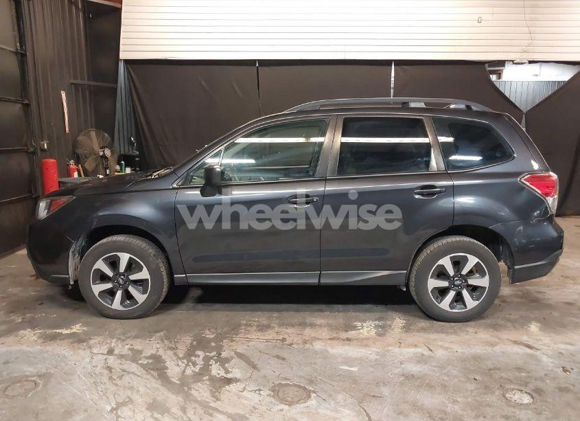 Photo 14 of 2018 Subaru Forester 2.5I (VIN JF2SJABCXJH534016)