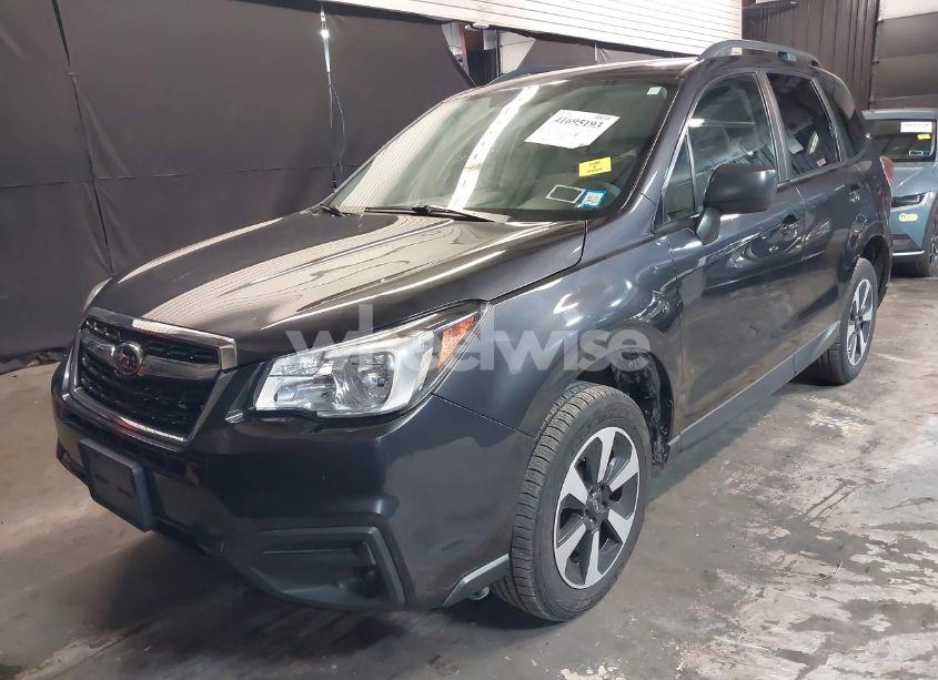 Photo 2 of 2018 Subaru Forester 2.5I (VIN JF2SJABCXJH534016)