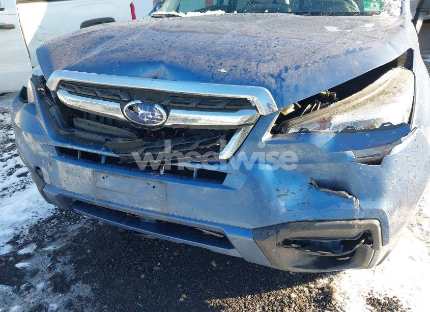 Photo 6 of 2018 Subaru Forester 2.5I (VIN JF2SJABCXJH585211)