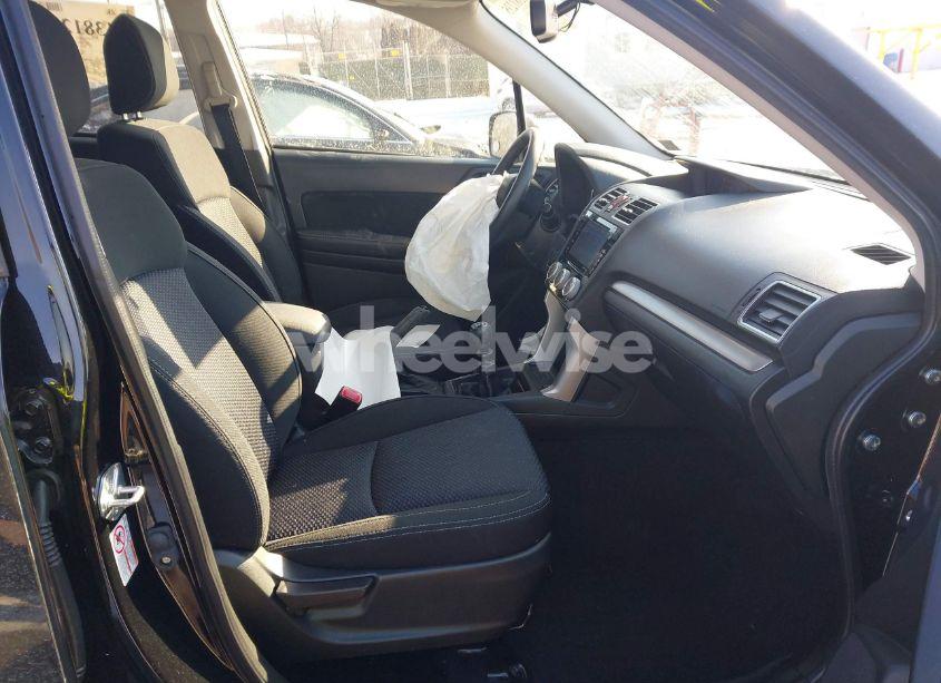 Photo 5 of 2016 Subaru Forester 2.5I PREMIUM (VIN JF2SJADC0GG564590)