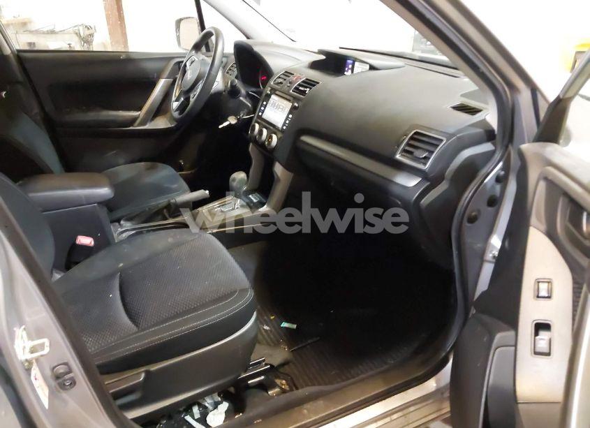 Photo 5 of 2017 Subaru Forester 2.5I PREMIUM (VIN JF2SJADC0HH537322)