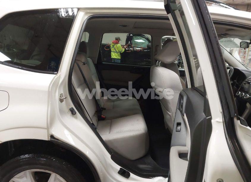 Photo 8 of 2016 Subaru Forester 2.5I PREMIUM (VIN JF2SJADC1GH460944)