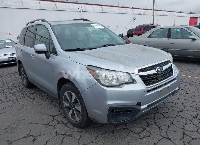 2017 Subaru Forester 2.5I PREMIUM (VIN JF2SJADC2HH419191) main photo
