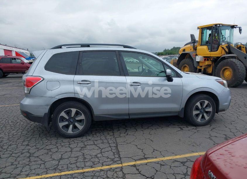 Photo 13 of 2017 Subaru Forester 2.5I PREMIUM (VIN JF2SJADC2HH419191)