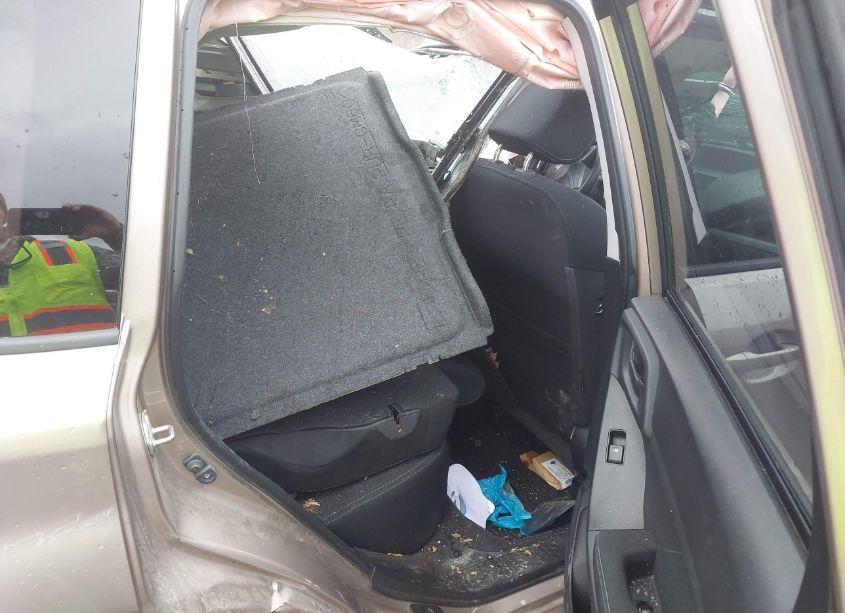 Photo 8 of 2015 Subaru Forester 2.5I PREMIUM (VIN JF2SJADC4FH424406)