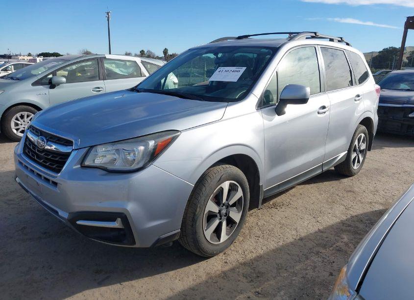 Photo 2 of 2017 Subaru Forester 2.5I PREMIUM (VIN JF2SJADC4HH416342)