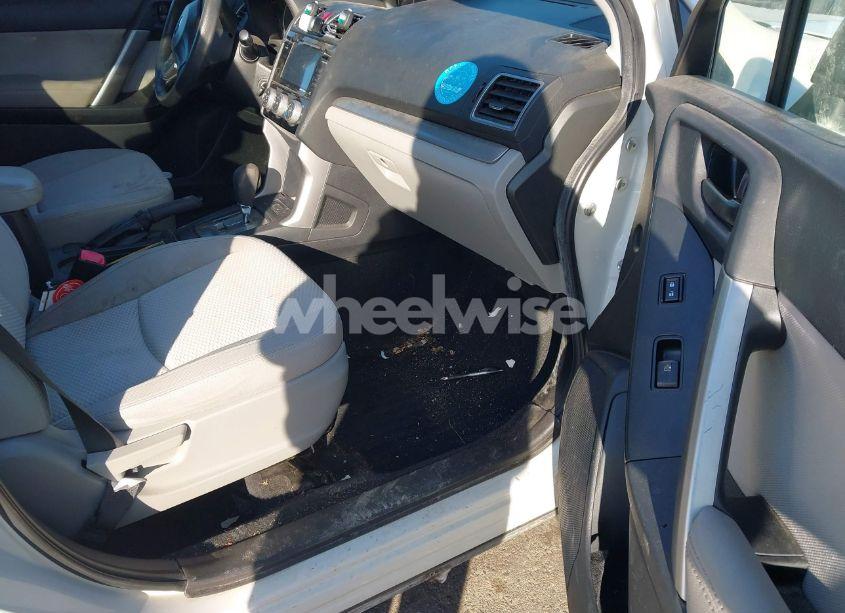 Photo 5 of 2016 Subaru Forester 2.5I PREMIUM (VIN JF2SJADC6GH406541)