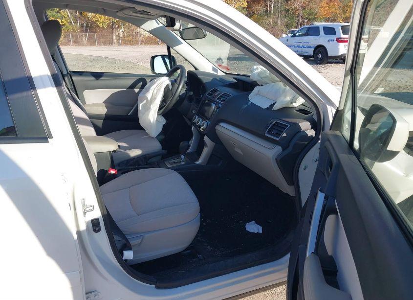 Photo 5 of 2016 Subaru Forester 2.5I PREMIUM (VIN JF2SJADC6GH558965)