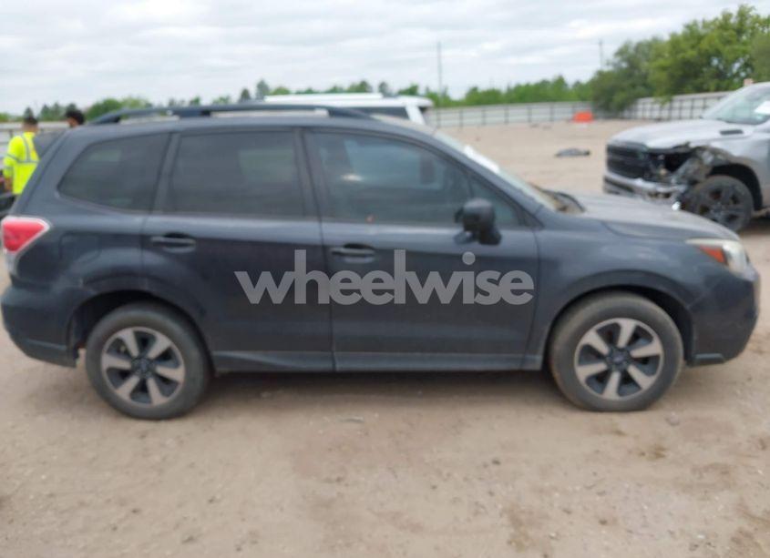 Photo 13 of 2017 Subaru Forester 2.5I PREMIUM (VIN JF2SJADC6HH547675)