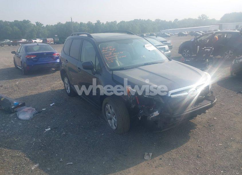 2015 Subaru Forester 2.5I PREMIUM (VIN JF2SJADC8FH802758) main photo