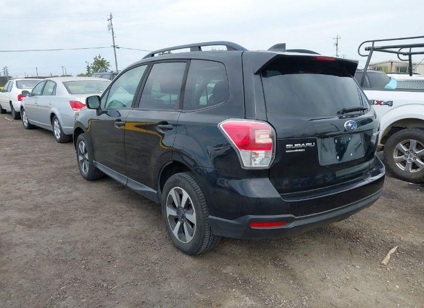 Photo 3 of 2018 Subaru Forester 2.5I PREMIUM (VIN JF2SJADC9JH535574)