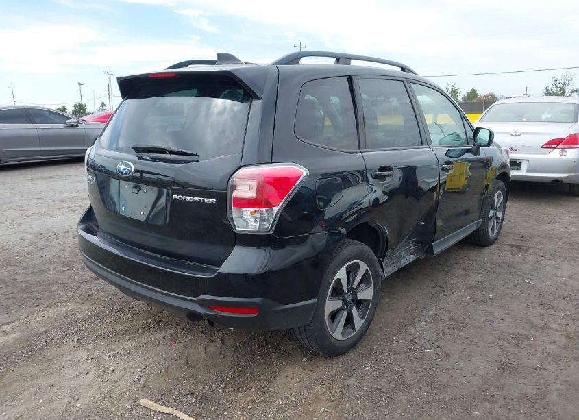 Photo 4 of 2018 Subaru Forester 2.5I PREMIUM (VIN JF2SJADC9JH535574)