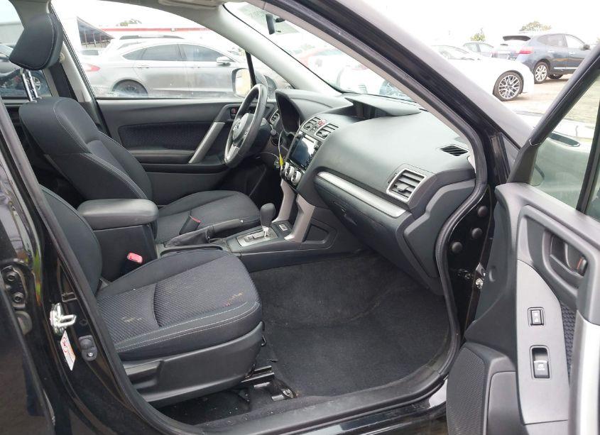 Photo 5 of 2018 Subaru Forester 2.5I PREMIUM (VIN JF2SJADC9JH535574)