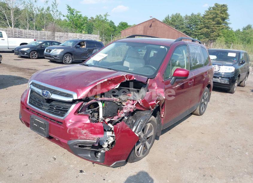 Photo 2 of 2017 Subaru Forester 2.5I PREMIUM (VIN JF2SJAEC0HG561320)